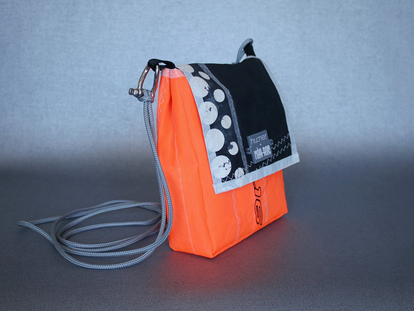 Mini Omuz Çantası – Upcycled Kite Edition