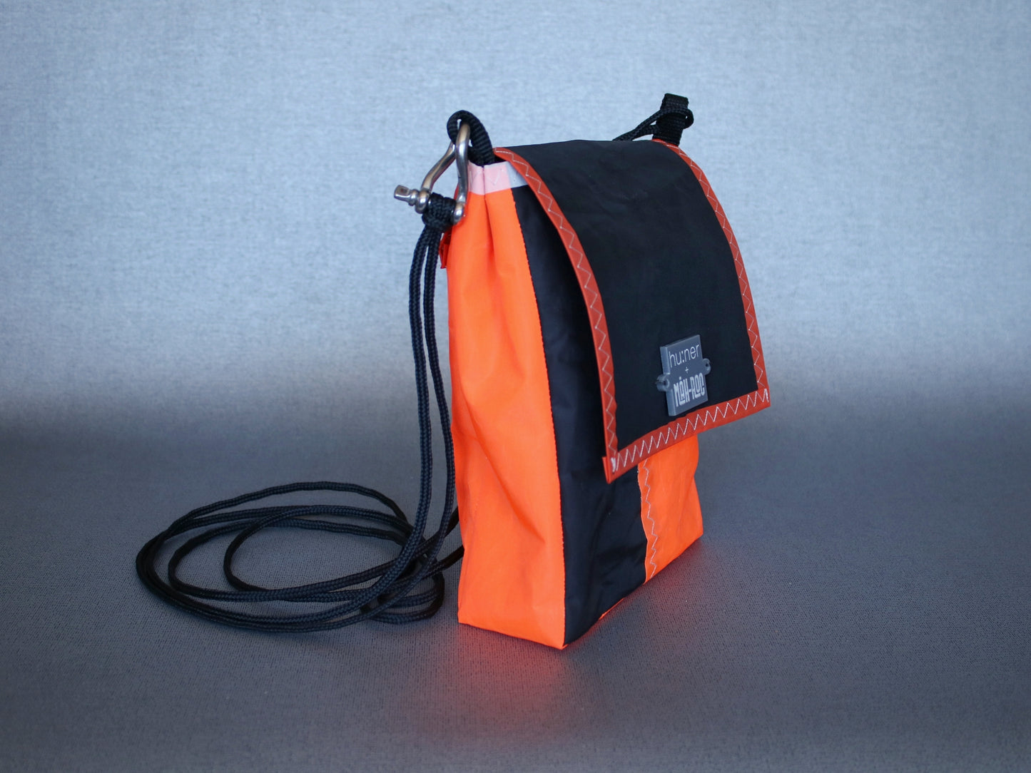 Mini Omuz Çantası – Upcycled Kite Edition